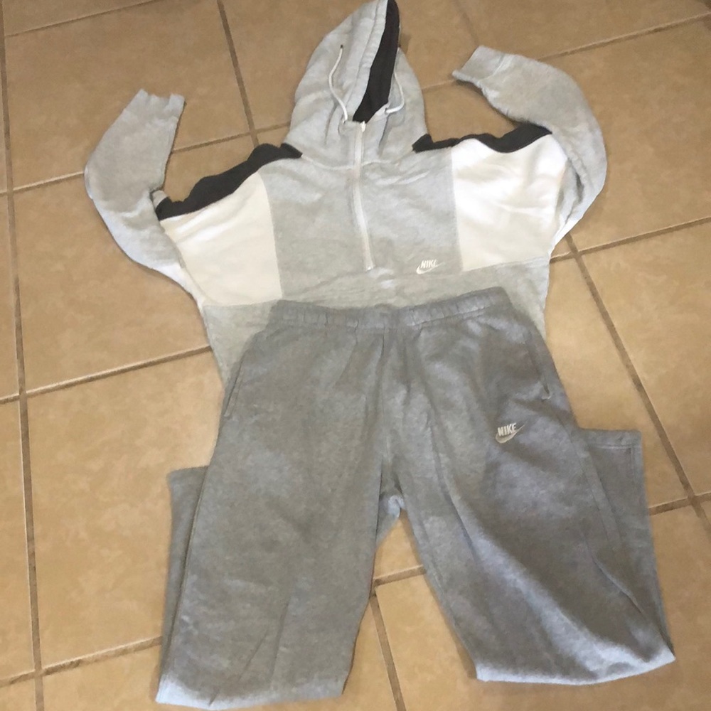 Nike sweat suit pants and hoodie
